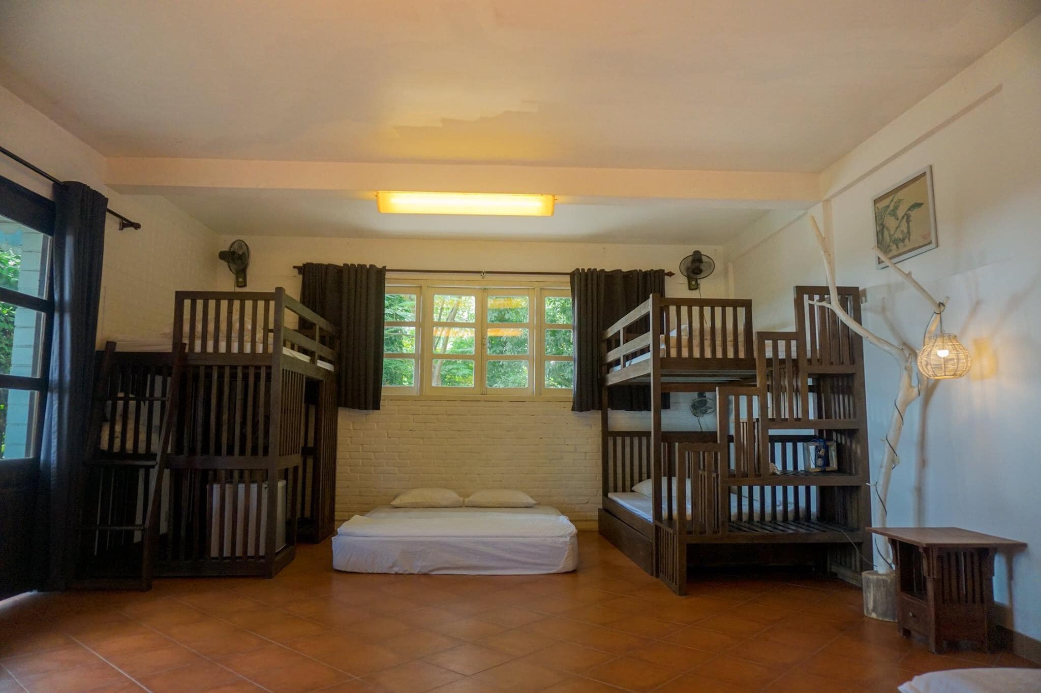 Review Banana And Rose